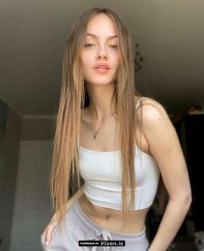 Tracy in Paris