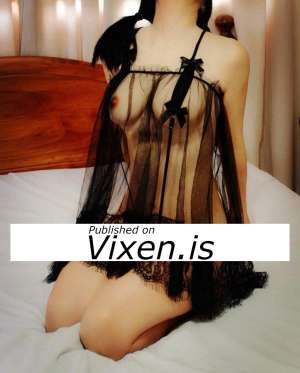 26Yrs Old Asian Escort Size 8 Gold Coast in Gold Coast