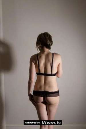 Australian Escort Carly Michaels *Burnie Sat 24 - Tues 27  in Burnie