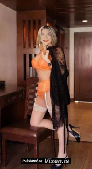 MATURE CLASSY SLIM BUSTY BLONDE, Launceston